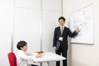鶴見校