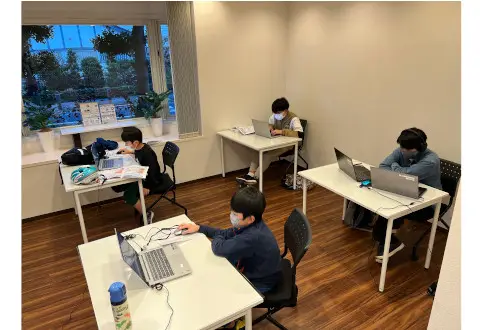 Kidsプログラミングラボ 月島教室《リトルスパイスザカフェミライ2階》