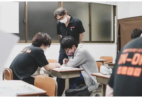 本校